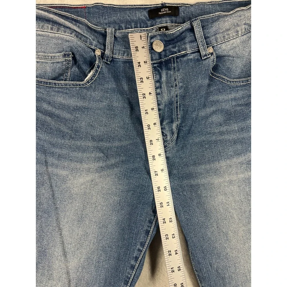 True Religion Jeans Mens 38x34 GENO Relaxed Slim Light Wash Denim Distressed USA